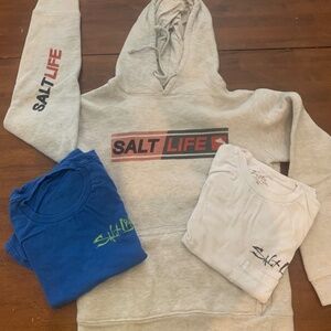 Salt Life bundle 2 t-shirrs, 1 sweatshirt hoodie Size Small